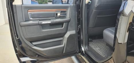 RAM 1500 5.7 V8 CLASSIC LARAMIE CABINE DUPLA 4X4 AUTOM�TICO, Foto 6