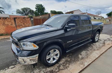 RAM 1500 5.7 V8 CLASSIC LARAMIE CABINE DUPLA 4X4 AUTOM�TICO, Foto 11