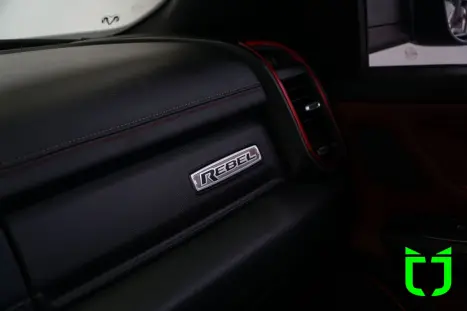 RAM 1500 5.7 V8 REBEL CABINE DUPLA 4X4 AUTOM�TICO, Foto 14