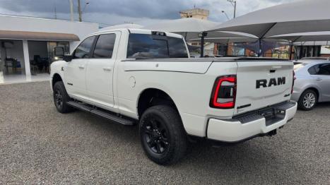 RAM 2500 6.7 I6 24V SLT CABINE DUPLA TURBO DIESEL LARAMIE 4X4 AUTOM�TICO, Foto 4