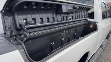 RAM 2500 6.7 I6 24V SLT CABINE DUPLA TURBO DIESEL LARAMIE 4X4 AUTOM�TICO, Foto 18