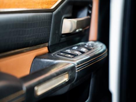 RAM 2500 6.7 I6 24V SLT CABINE DUPLA TURBO DIESEL LARAMIE 4X4 AUTOM�TICO, Foto 16