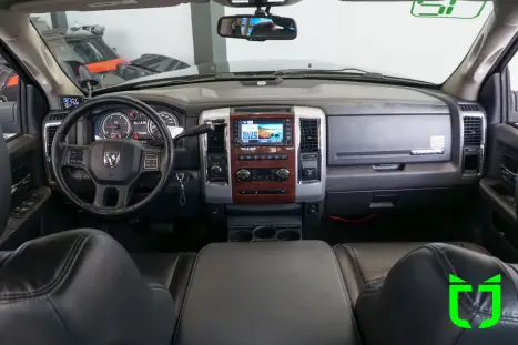 RAM 2500 6.7 I6 24V SLT CABINE DUPLA TURBO DIESEL LARAMIE 4X4 AUTOM�TICO, Foto 9