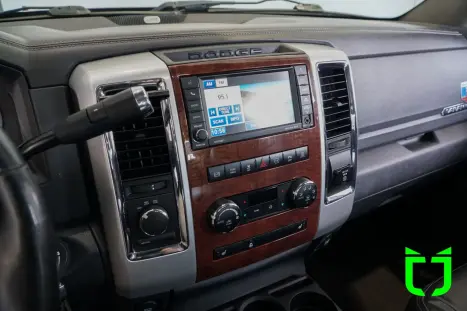 RAM 2500 6.7 I6 24V SLT CABINE DUPLA TURBO DIESEL LARAMIE 4X4 AUTOM�TICO, Foto 11
