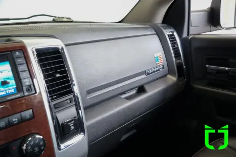 RAM 2500 6.7 I6 24V SLT CABINE DUPLA TURBO DIESEL LARAMIE 4X4 AUTOM�TICO, Foto 13