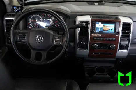 RAM 2500 6.7 I6 24V SLT CABINE DUPLA TURBO DIESEL LARAMIE 4X4 AUTOM�TICO, Foto 18