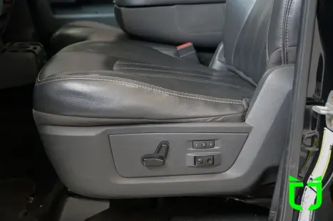 RAM 2500 6.7 I6 24V SLT CABINE DUPLA TURBO DIESEL LARAMIE 4X4 AUTOM�TICO, Foto 27