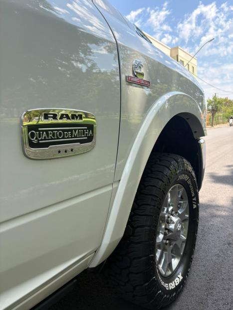 RAM 2500 6.7 I6 24V SLT CABINE DUPLA TURBO DIESEL LARAMIE 4X4 AUTOMÁTICO, Foto 10