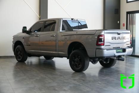 RAM 2500 6.7 I6 24V SLT CABINE DUPLA TURBO DIESEL NIGHT EDITION 4X4 AUTOMÁTICO, Foto 4