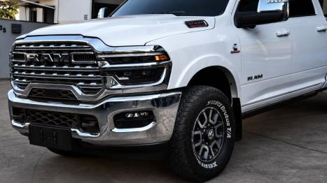 RAM 3500 6.7 I6 LIMITED LONG HORN CABINE DUPLA 4X4 TURBO DIESEL AUTOM�TICO, Foto 3