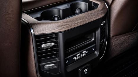 RAM 3500 6.7 I6 LIMITED LONG HORN CABINE DUPLA 4X4 TURBO DIESEL AUTOM�TICO, Foto 6