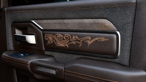 RAM 3500 6.7 I6 LIMITED LONG HORN CABINE DUPLA 4X4 TURBO DIESEL AUTOM�TICO, Foto 10