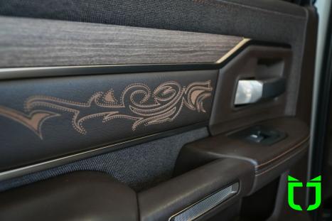 RAM 3500 6.7 I6 LIMITED LONG HORN CABINE DUPLA 4X4 TURBO DIESEL AUTOM�TICO, Foto 34