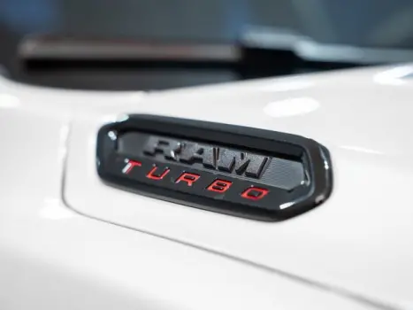 RAM Rampage 2.0 4P HURRICANE 4 TURBO LARAMIE 4X4 AUTOM�TICO, Foto 11