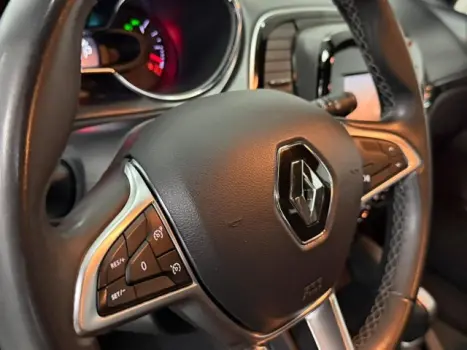 RENAULT Captur 1.3 16V 4P FLEX TCE ICONIC TURBO X-TRONIC AUTOM�TICO CVT, Foto 9