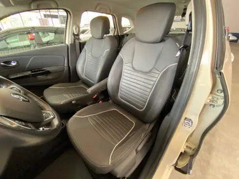 RENAULT Captur 2.0 16V 4P FLEX INTENSE AUTOMÁTICO, Foto 11 RENAULT Captur 2.0 16V 4P FLEX INTENSE AUTOMÁTICO, Foto 11