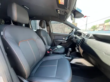 RENAULT Duster 1.3 16V 4P ICONIC TURBO TCe AUTOMTICO CVT, Foto 6