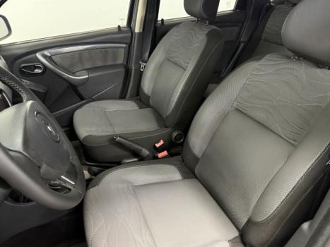 RENAULT Duster 2.0 16V 4P FLEX DYNAMIQUE AUTOMÁTICO, Foto 5 RENAULT Duster 2.0 16V 4P FLEX DYNAMIQUE AUTOMÁTICO, Foto 5