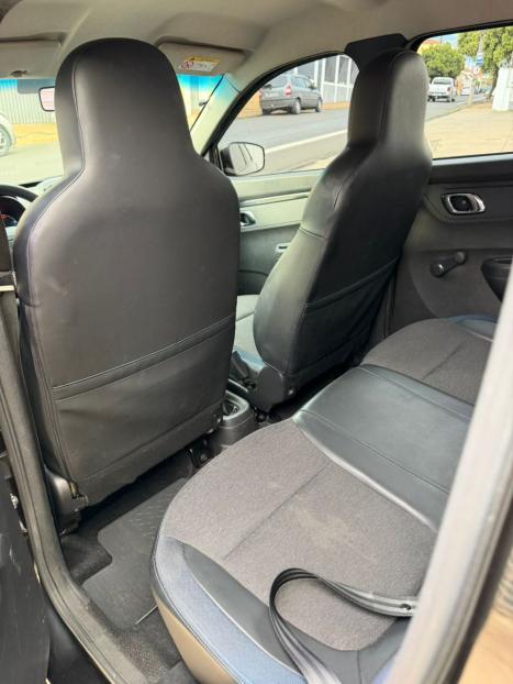 RENAULT Kwid 1.0 12V 4P SCE FLEX INTENSE, Foto 6