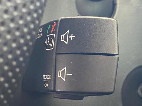 RENAULT Logan 1.0 12V 4P FLEX SCE ZEN, Foto 13