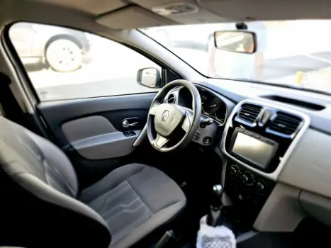 RENAULT Logan 1.6 4P  EXPRESSION, Foto 18