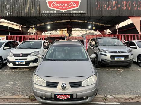 RENAULT Megane Grand Tour 2.0 16V 4P DYNAMIQUE AUTOMÁTICO, Foto 8 RENAULT Megane Grand Tour 2.0 16V 4P DYNAMIQUE AUTOMÁTICO, Foto 8