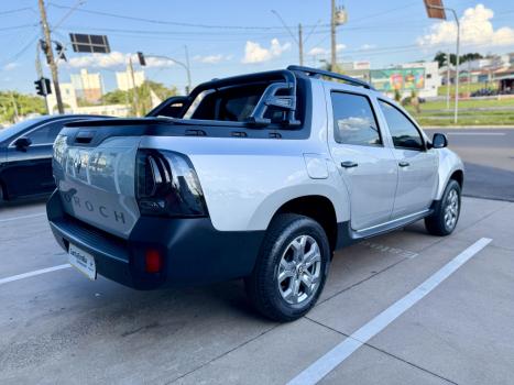 RENAULT Oroch 1.6 16V 4P FLEX INTENSE, Foto 3