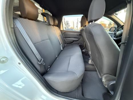 RENAULT Oroch 1.6 16V 4P FLEX INTENSE, Foto 11
