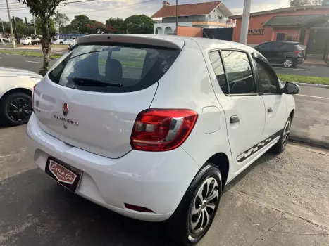 RENAULT Sandero 1.0 16V 4P FLEX AUTHENTIQUE, Foto 9 RENAULT Sandero 1.0 16V 4P FLEX AUTHENTIQUE, Foto 9