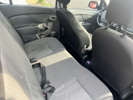 RENAULT Sandero 1.0 16V 4P FLEX AUTHENTIQUE, Foto 10 RENAULT Sandero 1.0 16V 4P FLEX AUTHENTIQUE, Foto 10