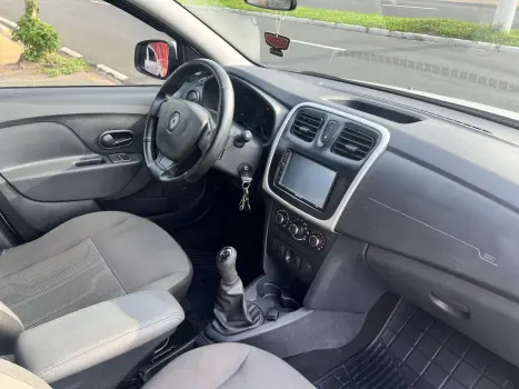 RENAULT Sandero 1.0 16V 4P FLEX AUTHENTIQUE, Foto 12 RENAULT Sandero 1.0 16V 4P FLEX AUTHENTIQUE, Foto 12