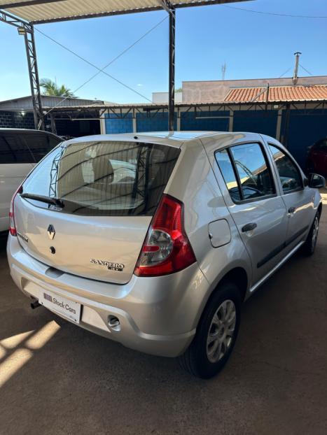 RENAULT Sandero 1.0 12V 4P FLEX SCE AUTHENTIQUE, Foto 6 RENAULT Sandero 1.0 12V 4P FLEX SCE AUTHENTIQUE, Foto 6