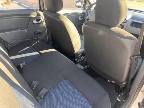 RENAULT Sandero 1.0 16V 4P FLEX AUTHENTIQUE, Foto 2