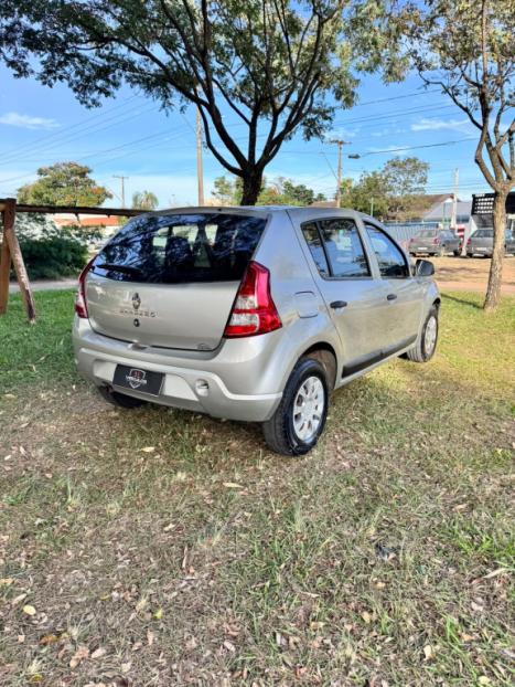 RENAULT Sandero 1.0 16V 4P FLEX EXPRESSION, Foto 4