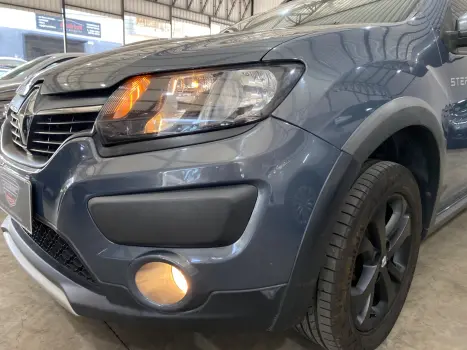 RENAULT Sandero 1.6 16V 4P FLEX STEPWAY, Foto 4 RENAULT Sandero 1.6 16V 4P FLEX STEPWAY, Foto 4