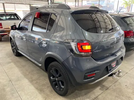 RENAULT Sandero 1.6 16V 4P FLEX STEPWAY, Foto 8 RENAULT Sandero 1.6 16V 4P FLEX STEPWAY, Foto 8