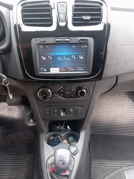 RENAULT Sandero 1.6 16V 4P FLEX STEPWAY AUTOM�TICO, Foto 7