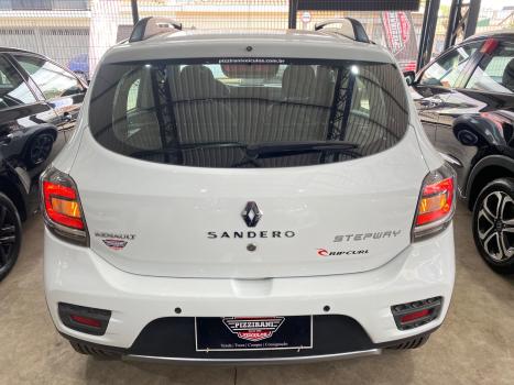 RENAULT Sandero 1.6 16V 4P FLEX STEPWAY RIP CURL, Foto 7 RENAULT Sandero 1.6 16V 4P FLEX STEPWAY RIP CURL, Foto 7