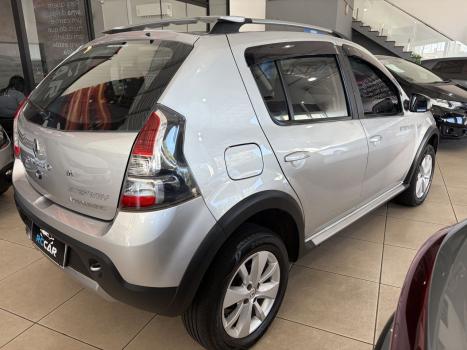 RENAULT Sandero 1.6 16V 4P FLEX STEPWAY AUTOM�TICO, Foto 8