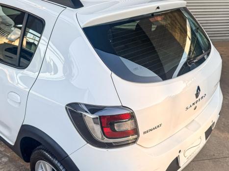 RENAULT Sandero 1.6 16V 4P FLEX SCE STEPWAY DINAMIQUE EASY-R AUTOMATIZADO, Foto 5