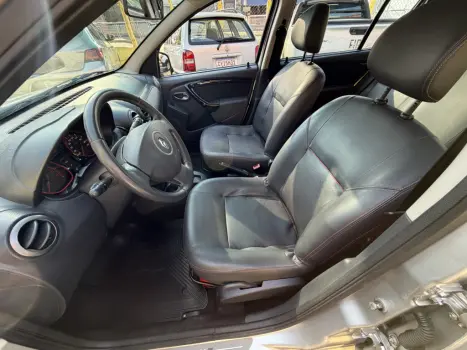 RENAULT Sandero 1.6 16V 4P FLEX STEPWAY AUTOM�TICO, Foto 9