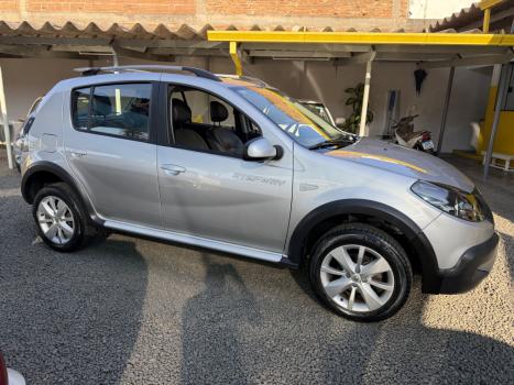 RENAULT Sandero 1.6 16V 4P FLEX STEPWAY AUTOM�TICO, Foto 6