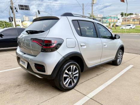 RENAULT Stepway 1.6 16V 4P FLEX ICONIC X-TONIC AUTOM�TICO CVT, Foto 4