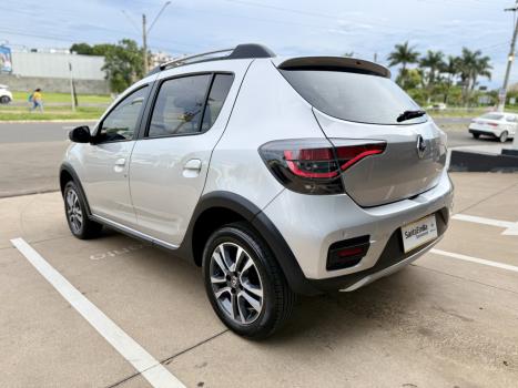 RENAULT Stepway 1.6 16V 4P FLEX ICONIC X-TONIC AUTOM�TICO CVT, Foto 13