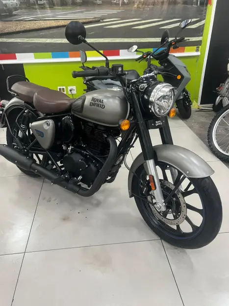 ROYAL ENFIELD Classic 500 , Foto 1