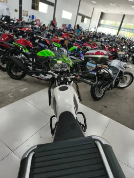 ROYAL ENFIELD Hymalayan 400 , Foto 11