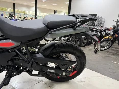 ROYAL ENFIELD Hymalayan 400 , Foto 6