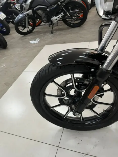 ROYAL ENFIELD Meteor 350 ABS, Foto 3