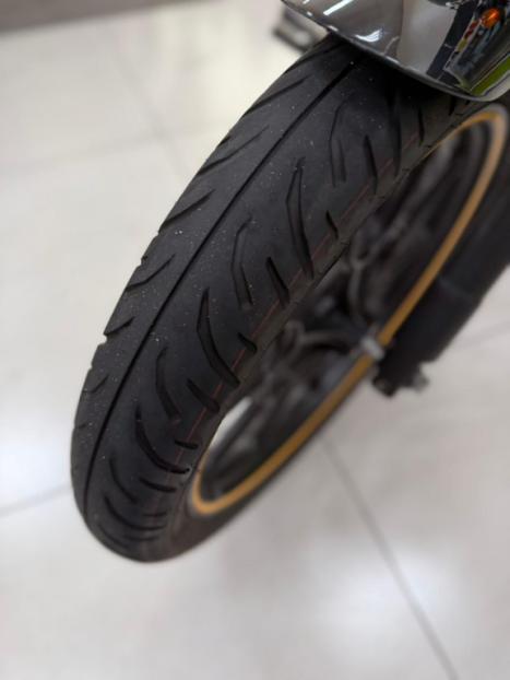 ROYAL ENFIELD Meteor 350 ABS, Foto 2