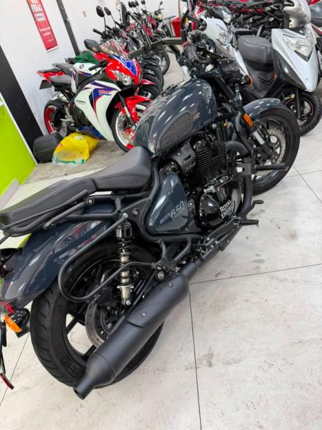 ROYAL ENFIELD Shotgun 650 , Foto 4